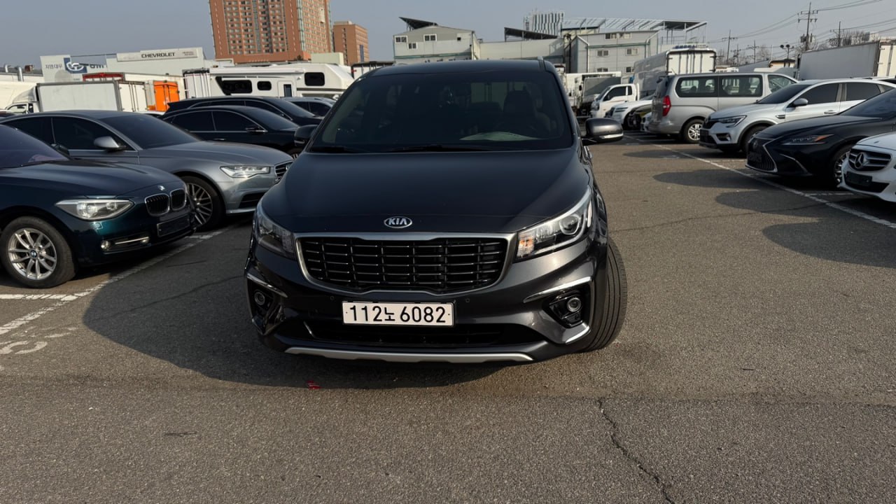 Kia Carnival