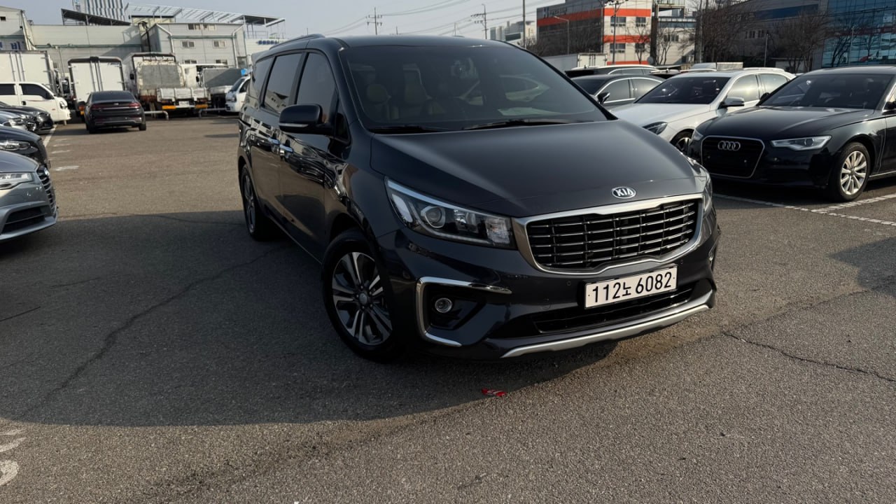 Kia Carnival